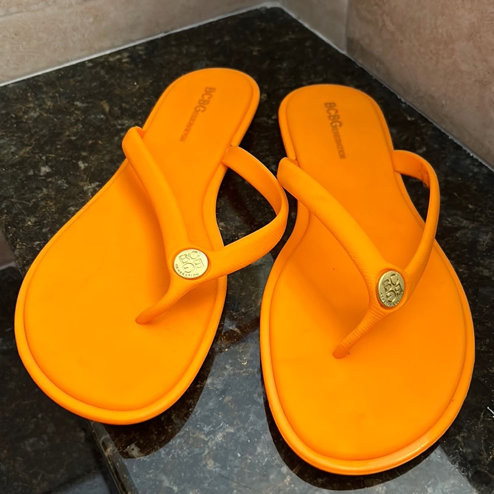 BCBGeneration flip flops